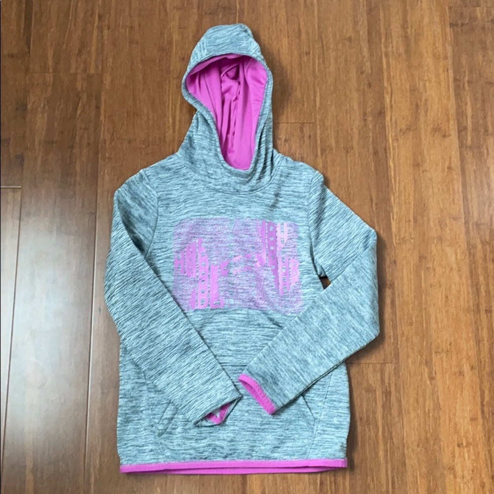 Girl’s Youth M Under Armour sweatshirt